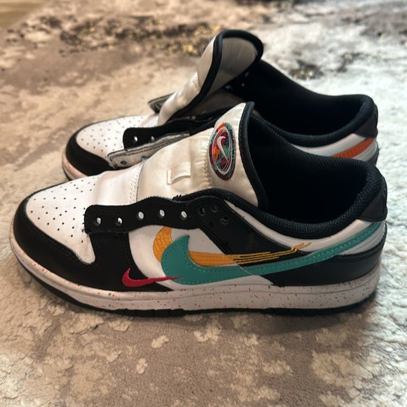 Nike SB Dunks - Picture 3 of 4